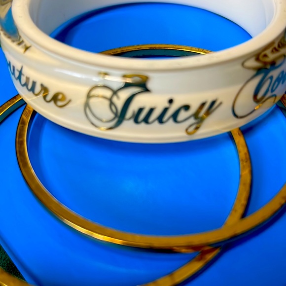 Juicy Couture Bracelet Set. - Picture 2 of 8